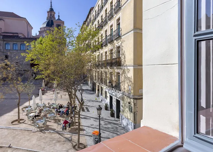 Precioso Apt En La Plaza De La Paja Latina